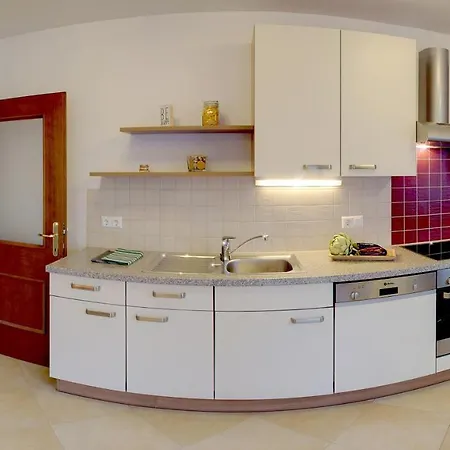 Karglhof Apartamento *